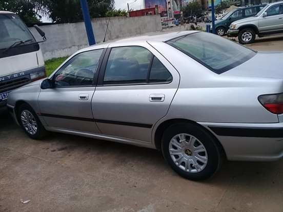 Peugeot 406 2000 Grise