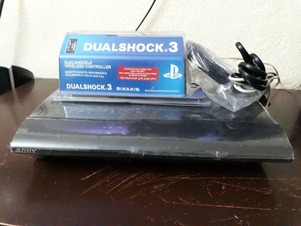 Ps3 Ultra Slim Crackée Avec Plusieurs Jeux Dont Pes 2019 Et Fifa 19:://