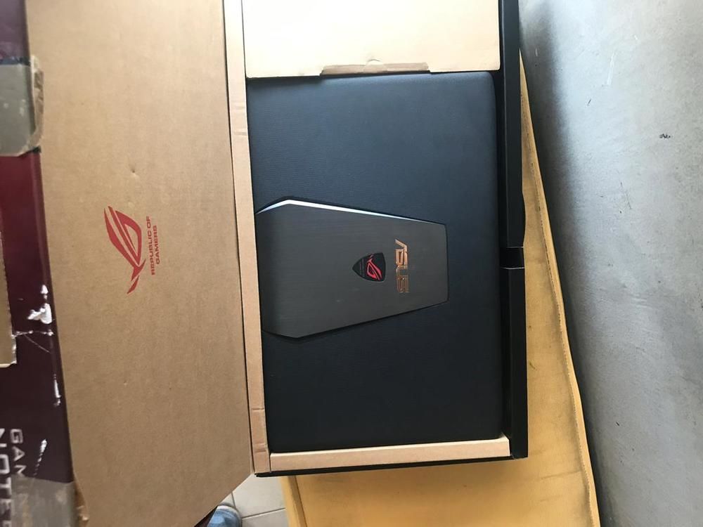 Asus rog core i7 Gtx 1050 neuf dans son carton