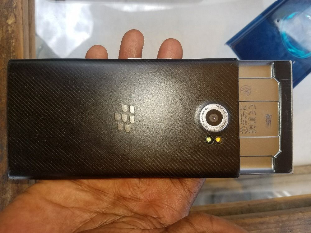 BlackBerry priv casi neuf