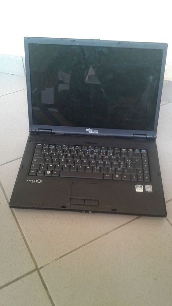 Fujitsu-Siemens Amilo Li1718 / 500 Go