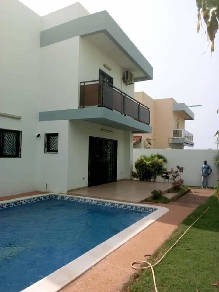 Villa Haut Standing Avec Piscine De 6 Pièces Bassam Mockeville