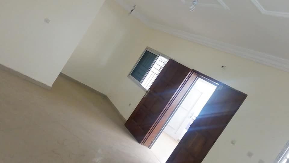 A Louer 4 Pieces Neuf À Cocody Riviera Faya Route Abata