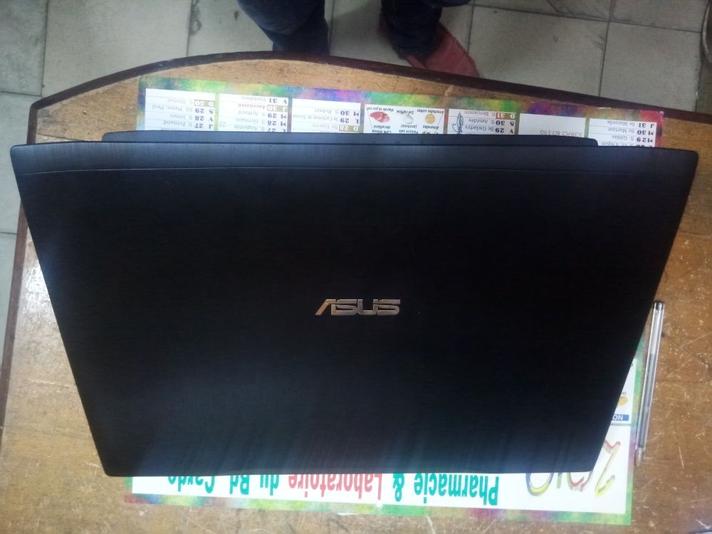 Gamer asus fx502vm-dm125t avec écran 15.6"  Core™ i5-6300HQ - Mémoire 8Go RAM DDR4 - Stockage 1To + 256Go SSD - CARTE Grapgique NVIDIA® GeForce® GTX1060 3Go vidéo dédiée GDDR5