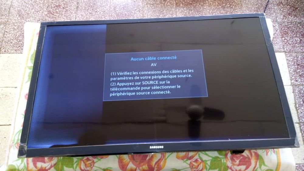 TV SAMSUNG écran brisé