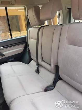 Mitsubishi Pajero DID maison mere Année 2009 Essence Boîte Manuelle Climatisé