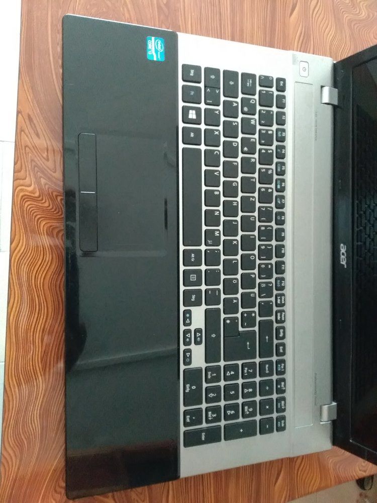 Acer Aspire V3 Core i3 500Giga