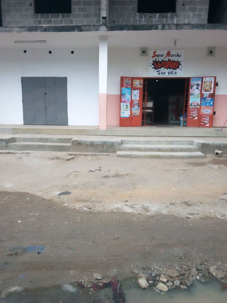Magasin À Louer Yopougon