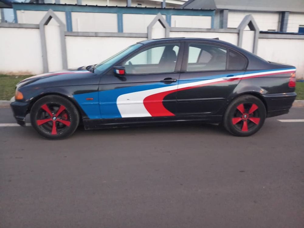 BMW E46 318i 1999  BOÎTE MANUELLE