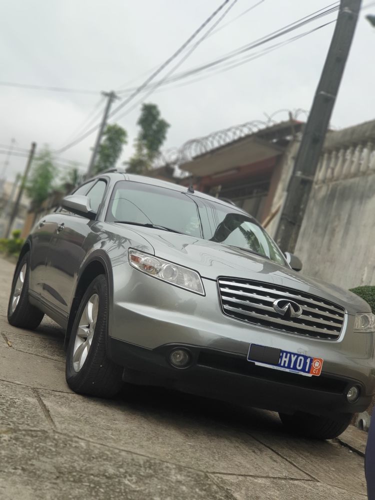 Infiniti fx-35 full option