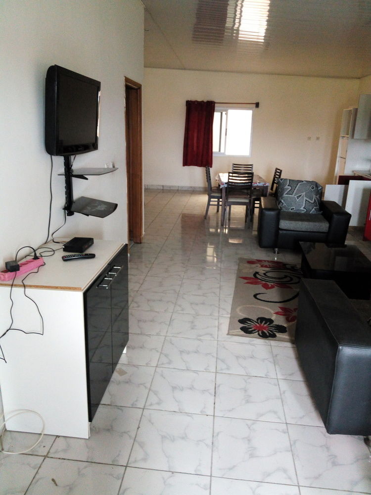 Jolis 2 Pièces À Louer Cocody Aghien