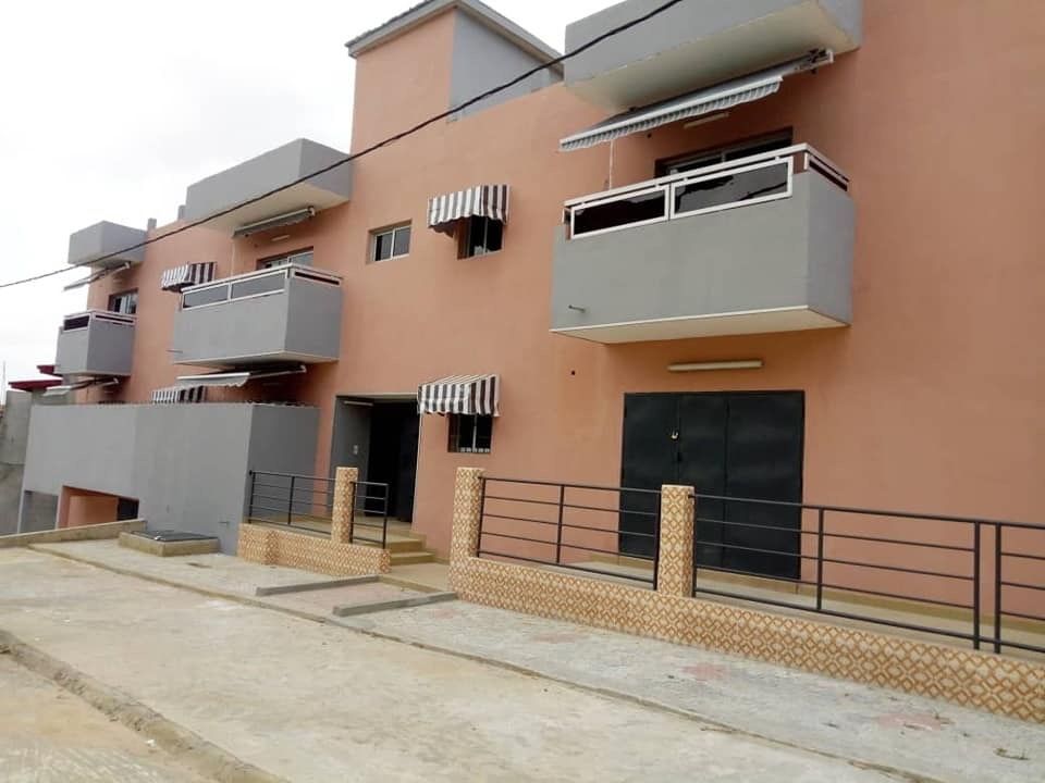 VENTE IMMEUBLE R+3 1200M2 KOUMASSI ABRI2000