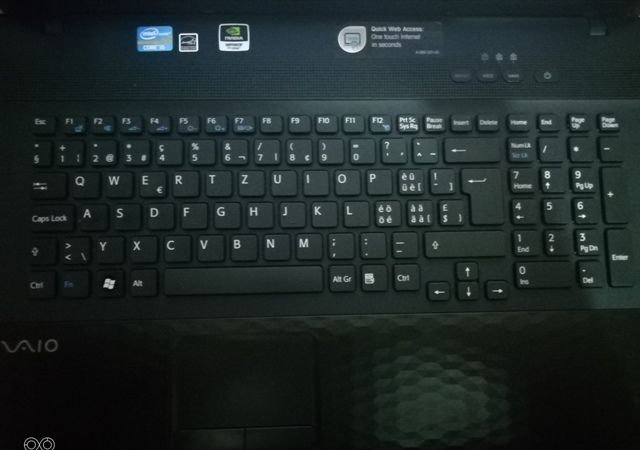 SONY VAIO PCG 91211M  CORE I5  COULEUR NOIRE TRES CLEAN