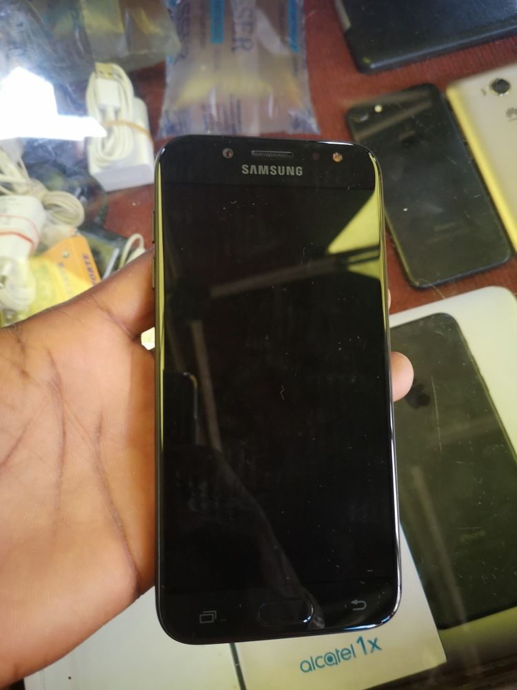 Samsung J5 Pro