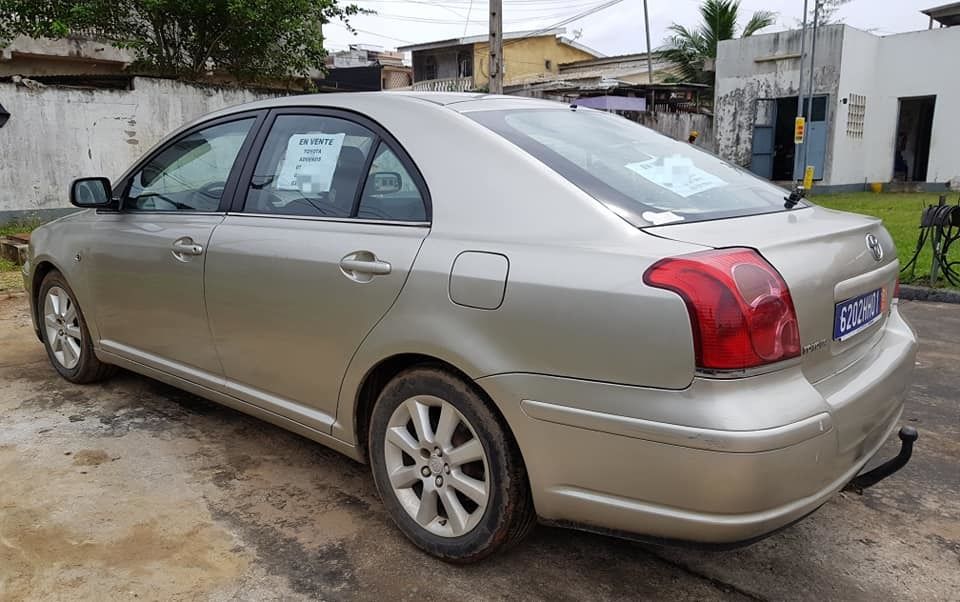 Toyota Avensis 2004
