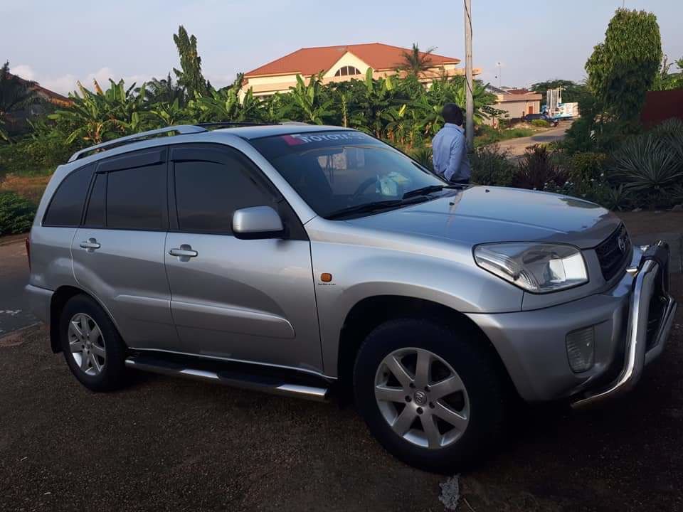 TOYOTA RAV 4 TROP PROPRE BON PRIX