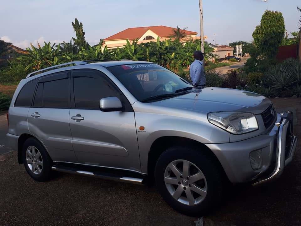 TOYOTA RAV 4 TROP PROPRE BON PRIX