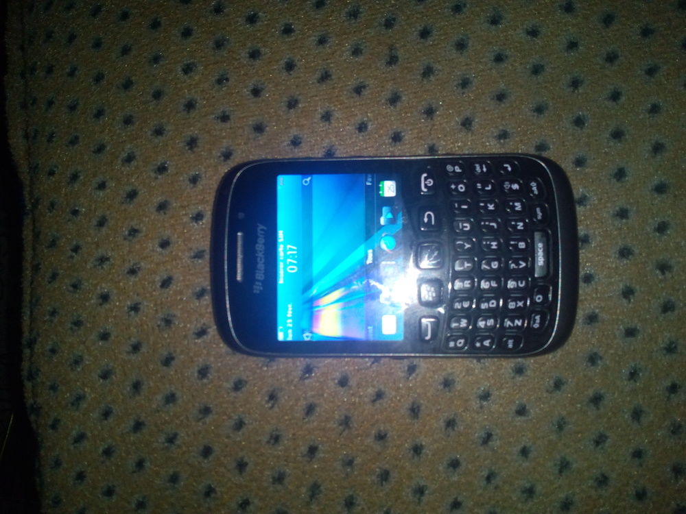 BlackBerry Curve 9320