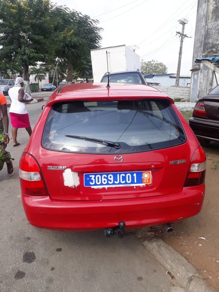Mazda 323 2002