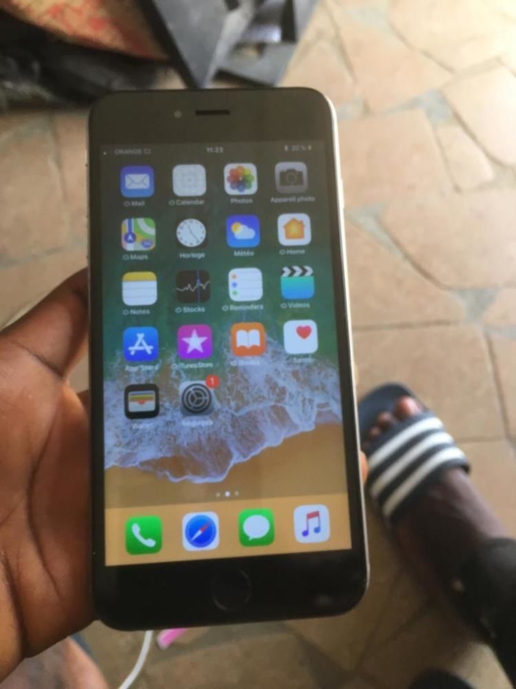 iPhone en très bon état possibilité de troc