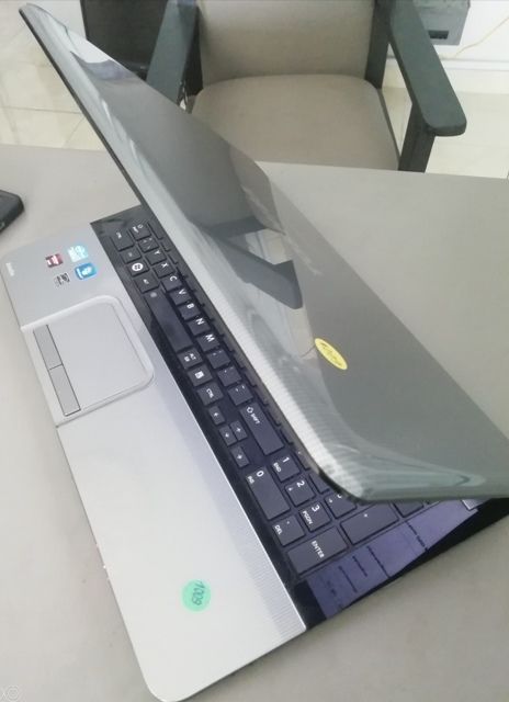 Pc Toshiba Satelitte L870, Core I7.. 17 POUCES...