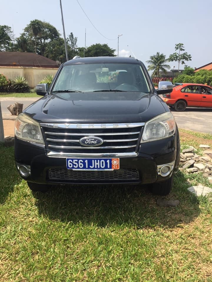 FORD EVEREST 2011