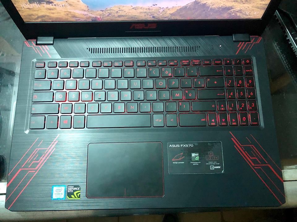Gamer asus core i5(8éme G)+nvidia GTX 1050 2go dédiée ram=8giga/1tera+SSD 128go 15" kazi neuf