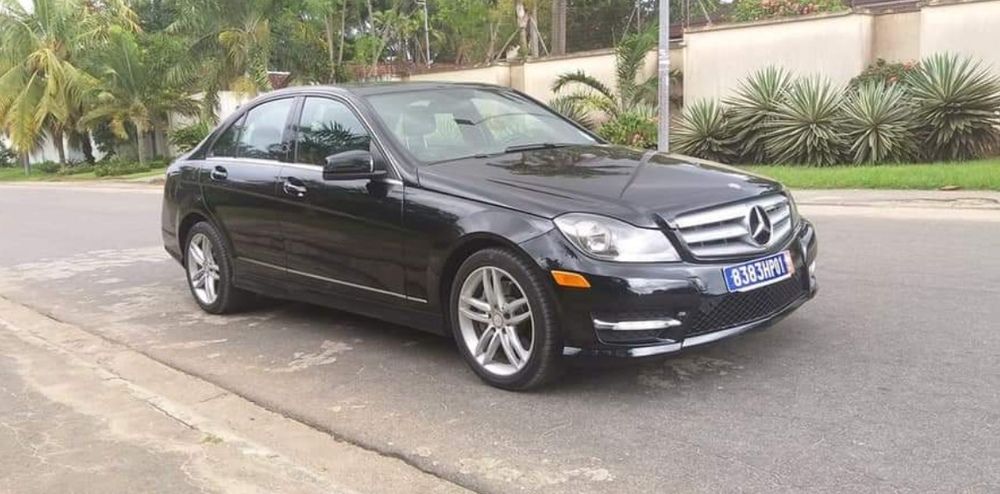 Mercedes-Benz c300 4matic 2013