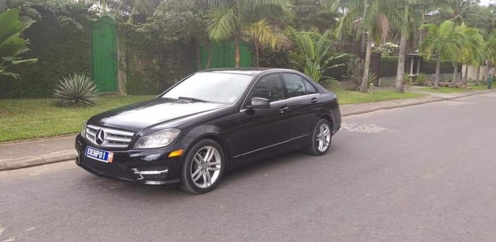 Mercedes-Benz c300 4matic 2013
