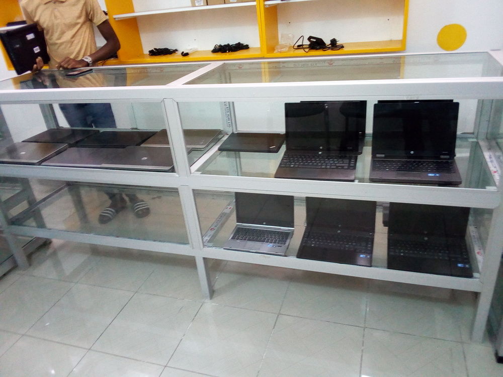 3 HP 4320S core i3 4Go 320Go