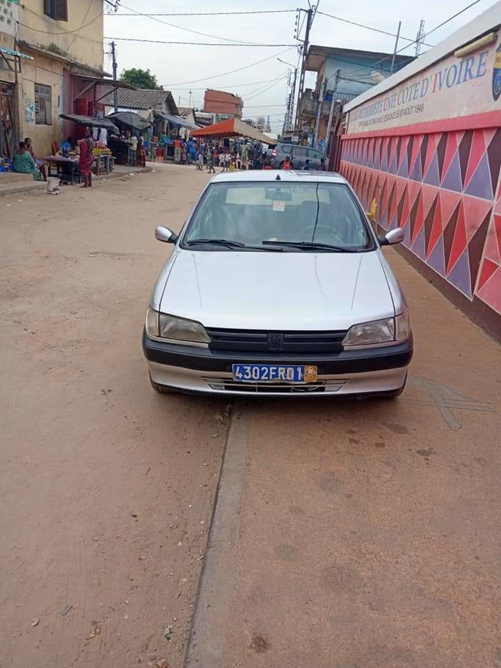 Peugeot 205 automatique