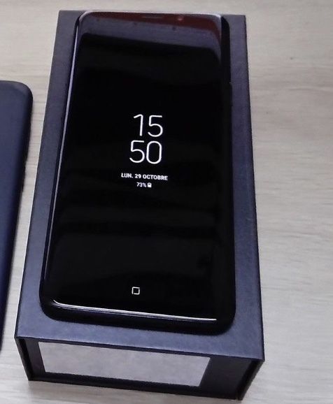 Samsung Galaxy S9 Double SIM Neuf Original.. Empreinte digitale.. couleur noir très beau.. 1Semaine d’utilisation dans carton