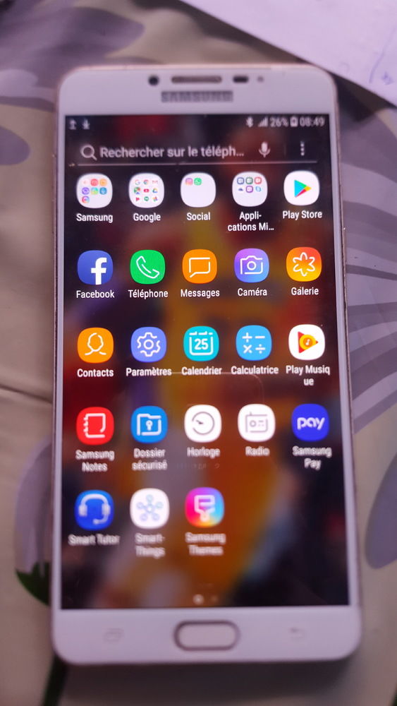 Vente d'un Samsung galaxy C9 pro 64gb rom 6gb ram dual sim avec empreinte digital
