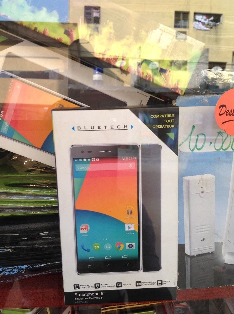 SMARTPHONE BLUETECH ANDROID