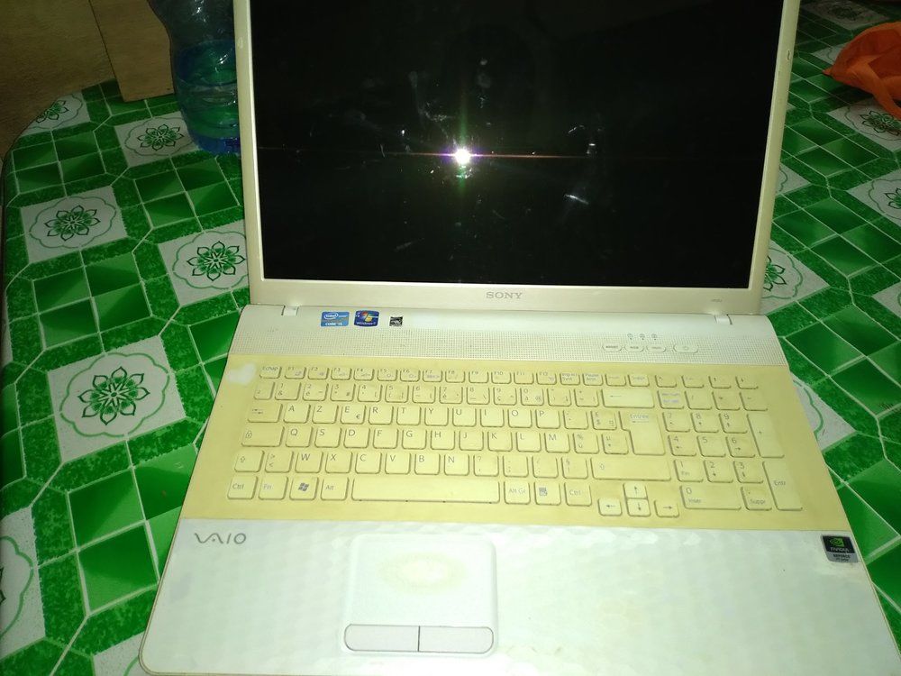 SONY VAIO CORE i5