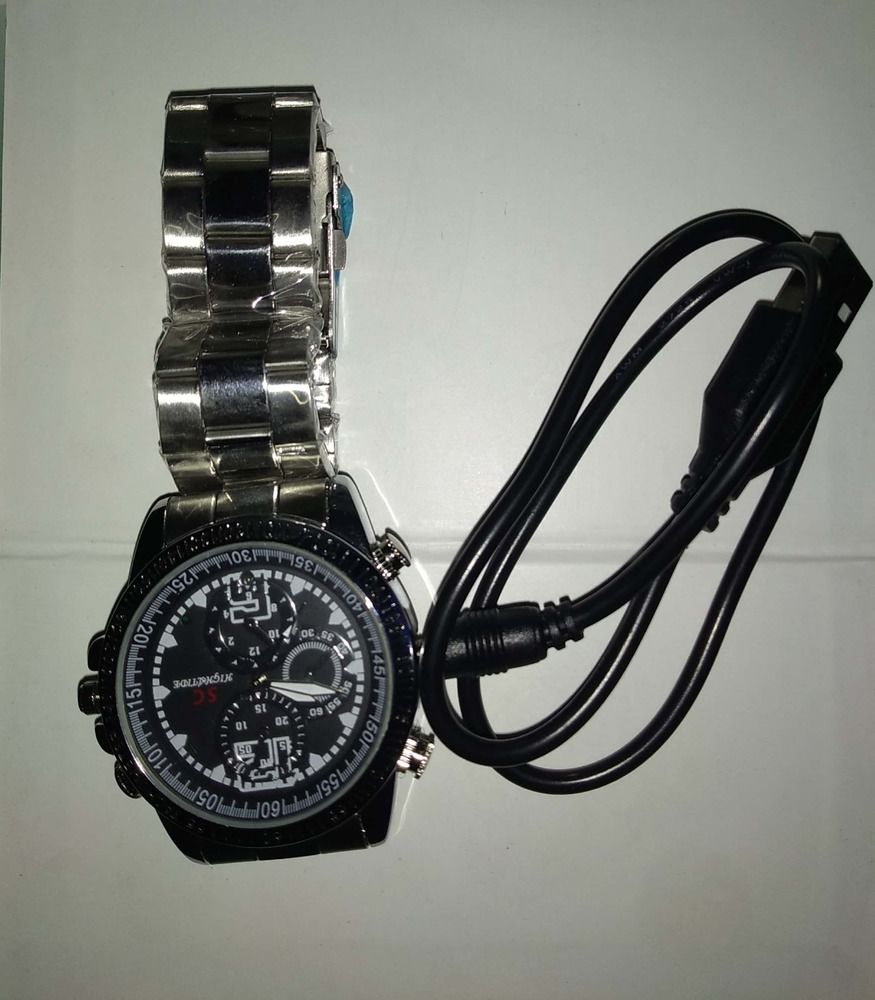 Montre en Caméra Cachée