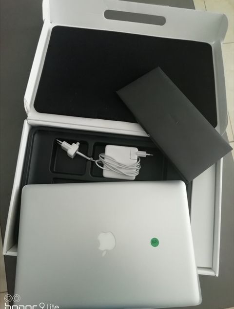 MacBook Pro Core i5 8Go Ram Année 2011 15 POUCES NEUF
