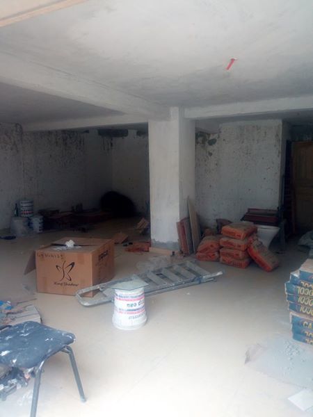 Magasin Disponible Aux 2 Plateaux Rue Des Jardins