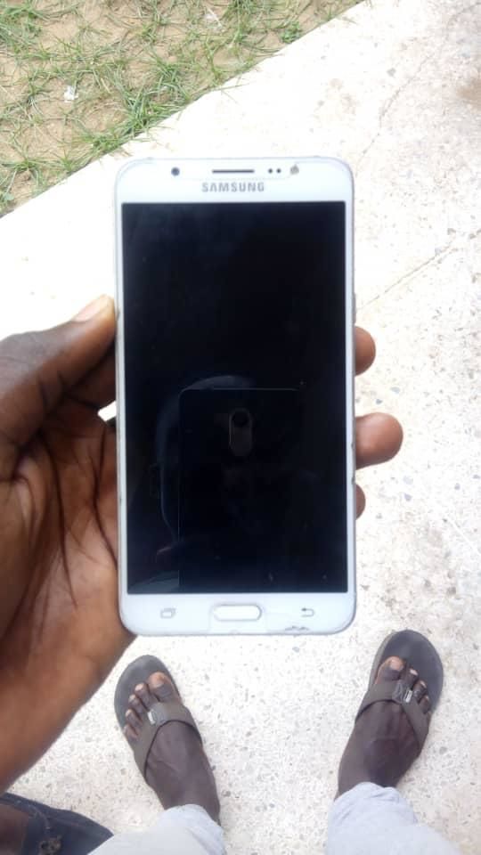 Samsung J7 2016 Duos