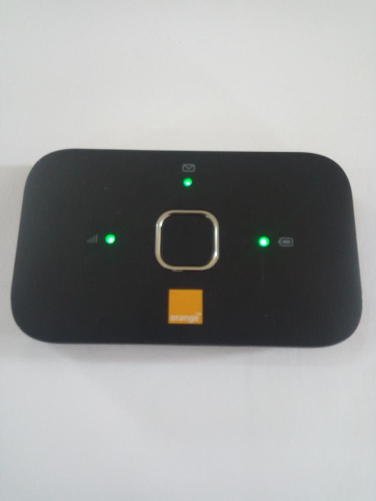 Wi-Fi domino airbox 4G HUAWEI prend toutes les puces