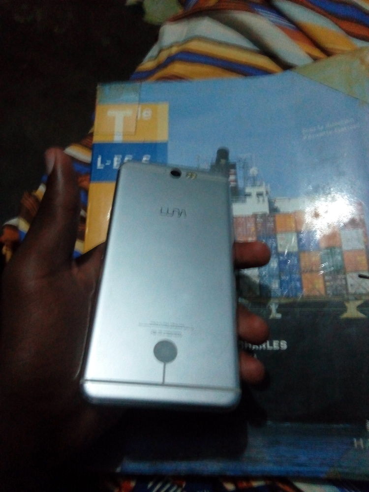 Luna TG-L800s 3go RAM 16go