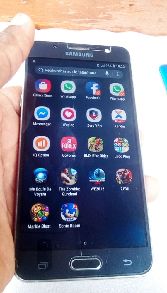 Samsung Galaxy j5 2016 16gb ram2 4g