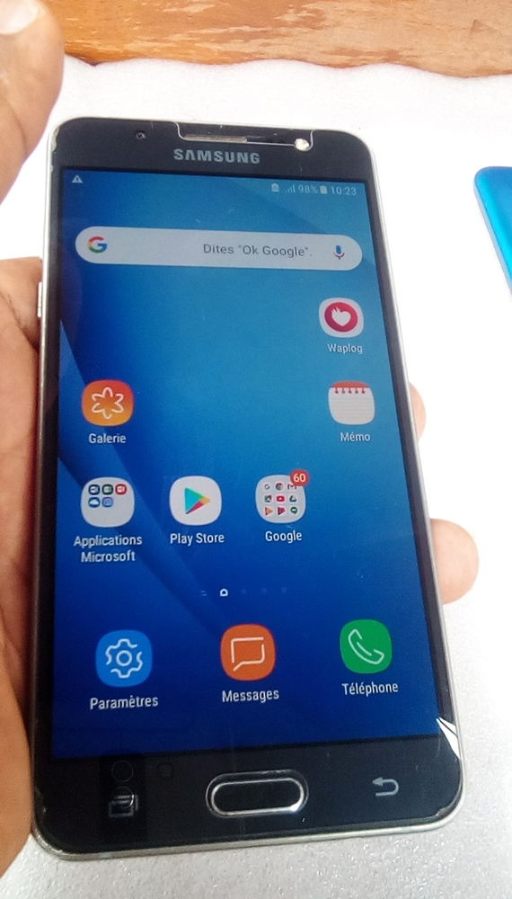 Samsung Galaxy j5 2016 16gb ram2 4g