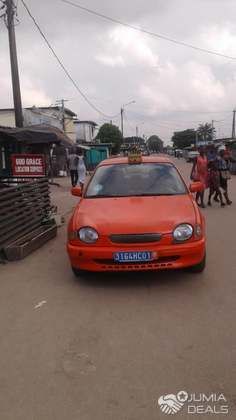 TOYOTA taxi transport ABIDJAN tout papier à jour super propre impeccable