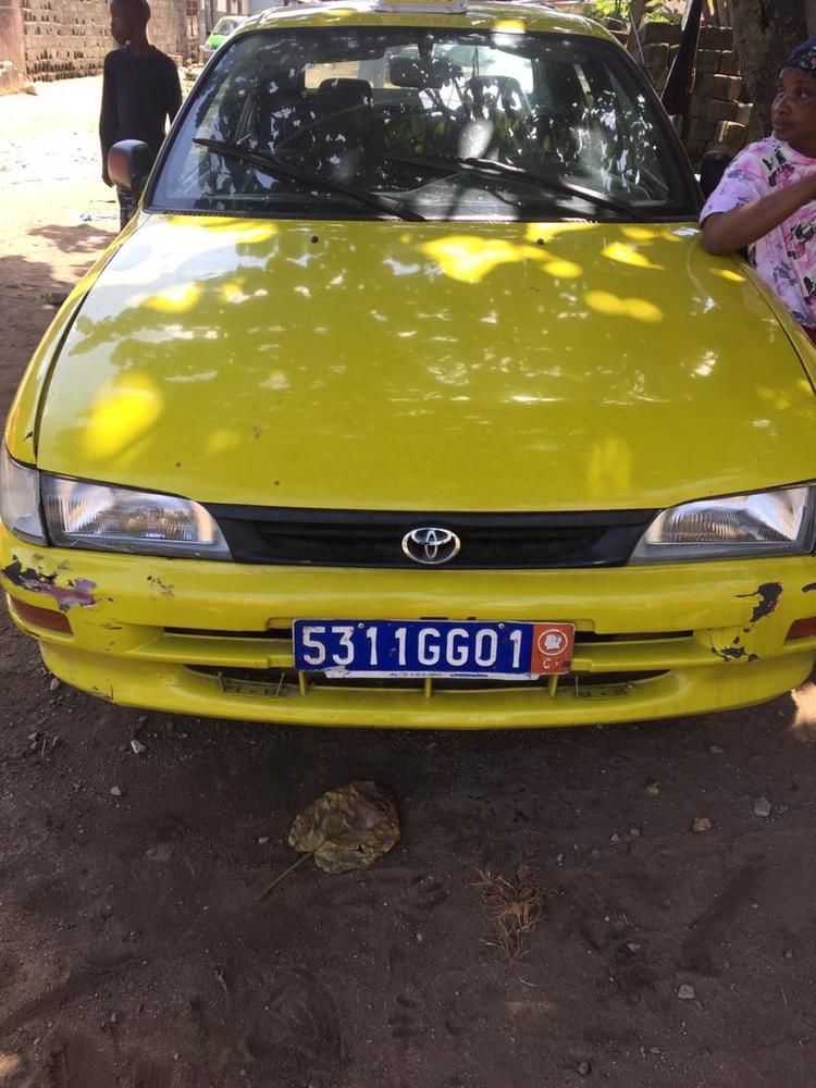 Toyota E100 GG taxi en très bon état prix négociable