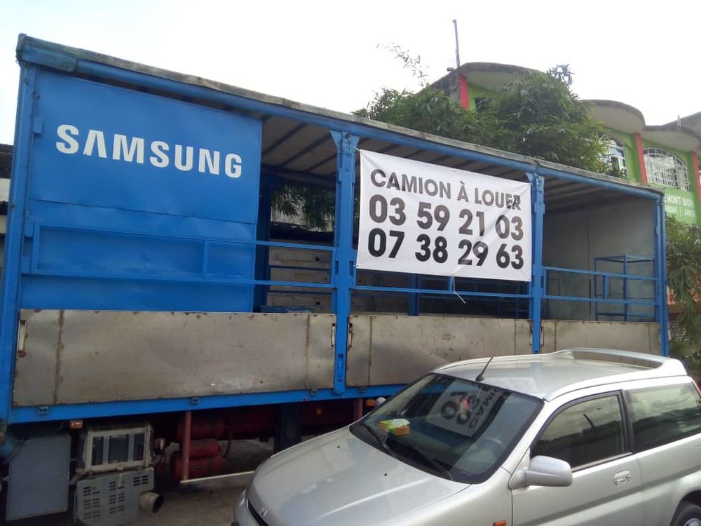 LOCATION DE CAMION ( VEHICULE DE CARAVANE) A ABIDJAN