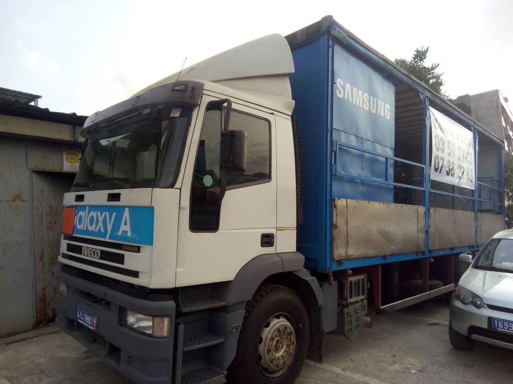 LOCATION DE CAMION ( VEHICULE DE CARAVANE) A ABIDJAN