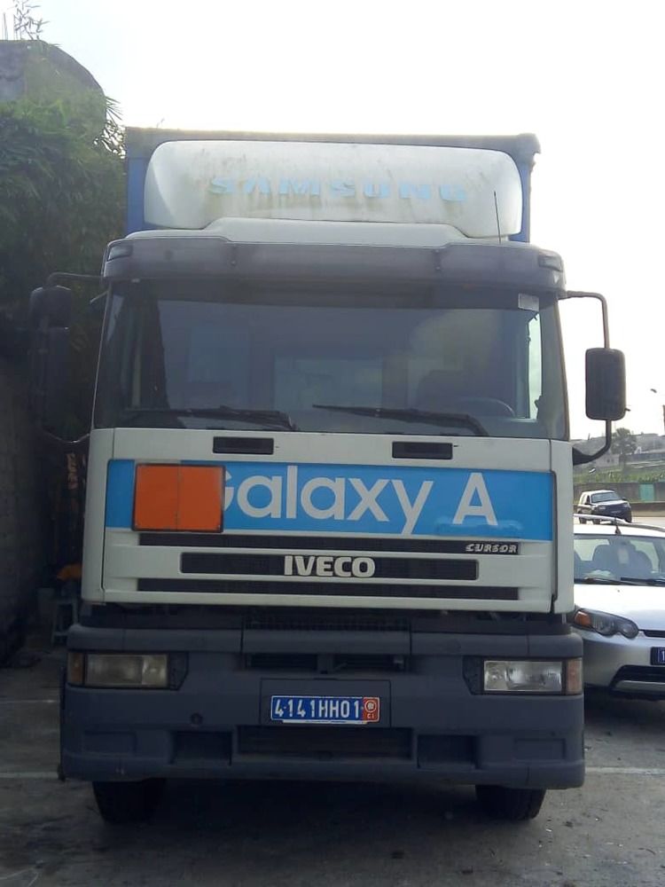 LOCATION DE CAMION ( VEHICULE DE CARAVANE) A ABIDJAN