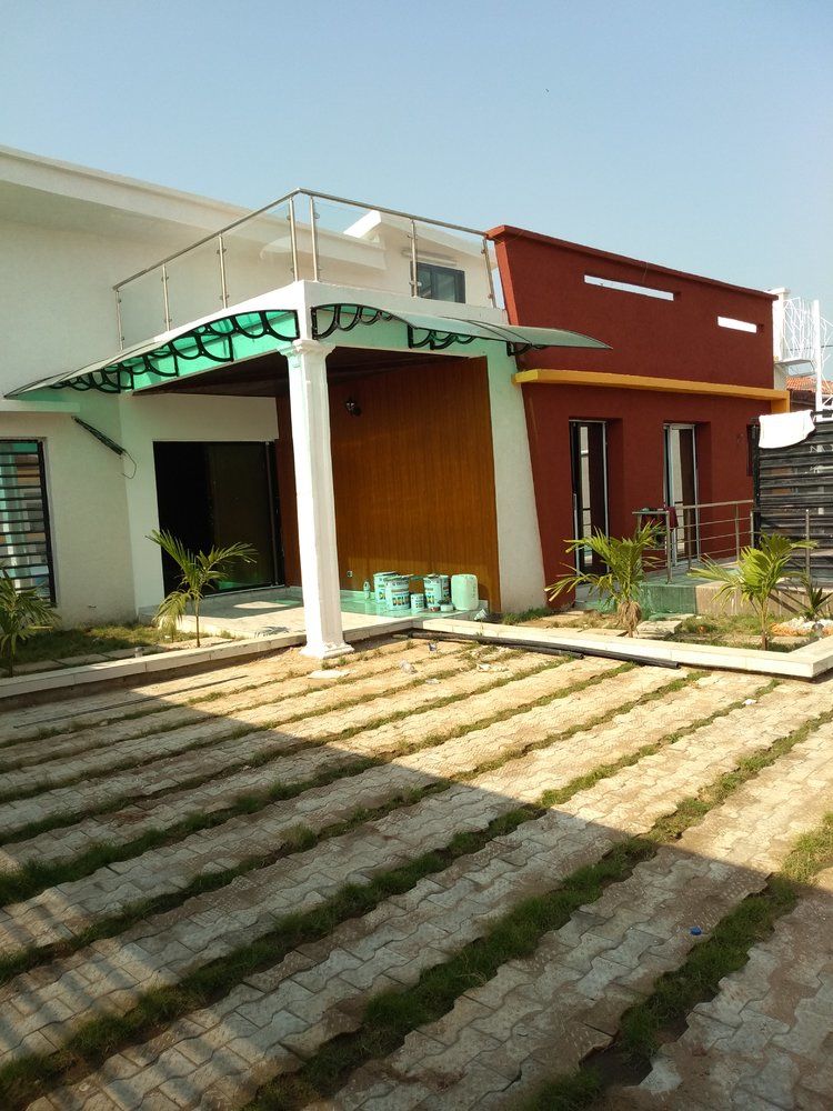 villa base de 5 pièce avec piscine jardin à louer.