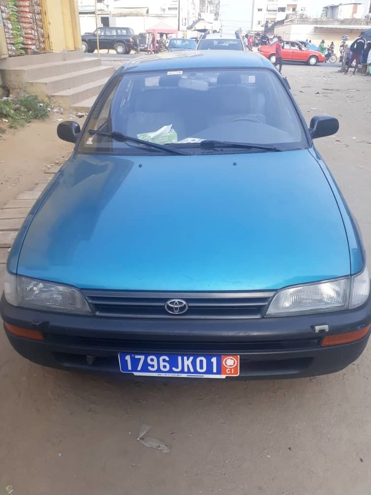 TOYOTA corolla E100 moidemaselles